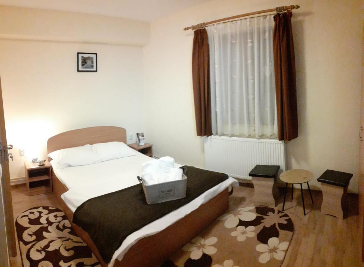 Casa Raisa & Maria Hotell Ocna Sibiului Exteriör bild